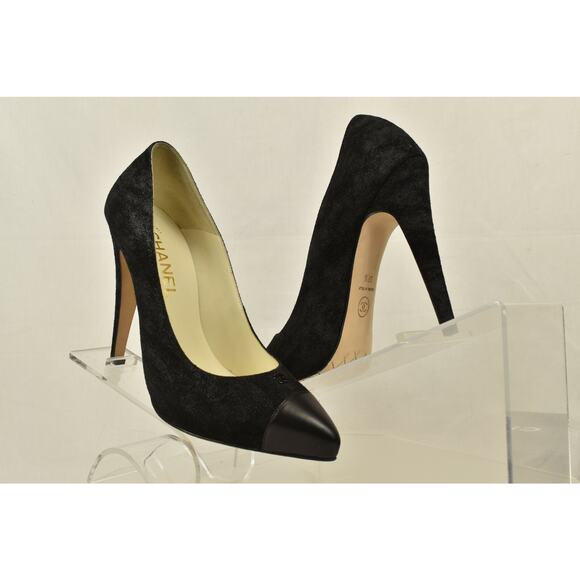 NIB CHANEL BLACK G28778 SHIMMER SUEDE CC LOGO POINTY CAP TOE CLASSIC PUMPS 37.5 - Picture 2 of 12